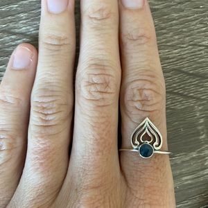 925 Sterling Silver ring with stone